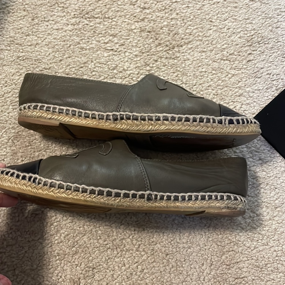 Authentic Chanel leather espadrilles, size 37 - Picture 5 of 11